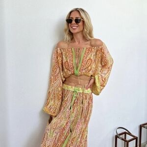 ZARA SS22 PAISLEY PRINTED CROP TOP LIMITED EDITION SIZE L OVERSIZED V NECK